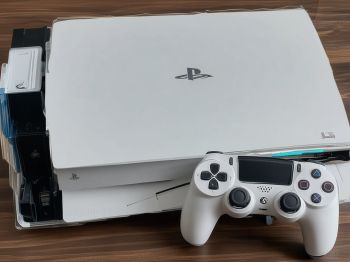 After repair: PlayStation 5 loading games perfectly with new disc drive